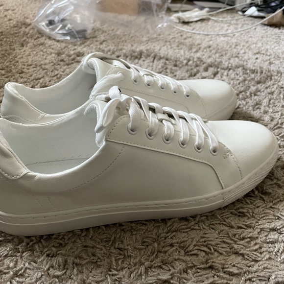 BANANA REPUBLIC MEN’S LEATHER SNEAKERS - Picture 2 of 7